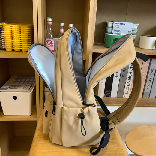 2025 new men and women lightweight large capacity backpack white