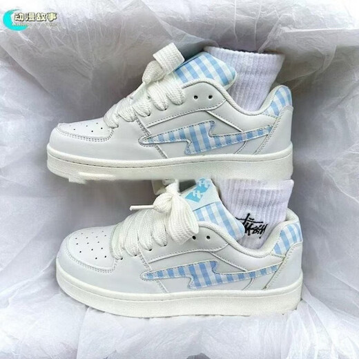 Koreanische Version von Nischen-Dick-Soled Square Bread Schuhe für Frauen INS Trendy 2025 SOMMER NEUE STUDION VERSATILE Casual Board Schuhe Mandarin Duck Color 37