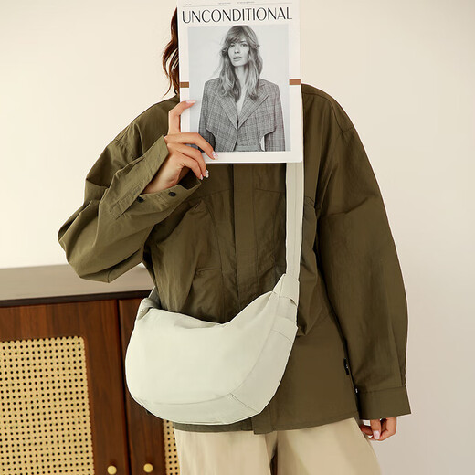 Nylon cloth Japanese large capacity shoulder bag dumpling bag lightweight casual versatile fashion trend simple crossbody bag for women khaki
