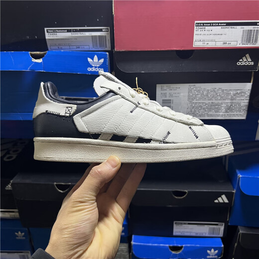 阿迪达斯 （adidas）女子复古运动休闲跑步鞋小白鞋板 FV3023 38