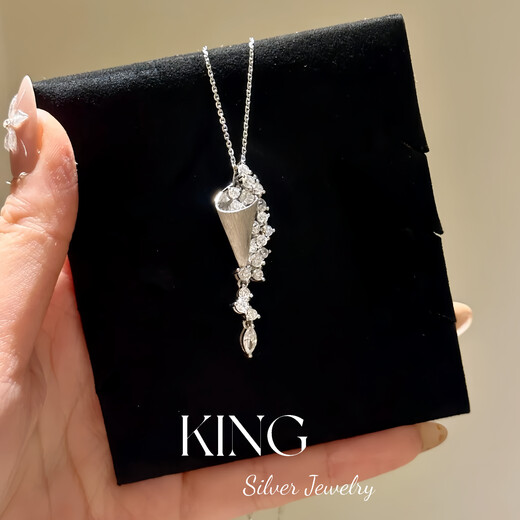 Unbranded star pendant hourglass | king silver jewelry 925 silver gold plated European and American style fashion light luxury temperament pure necklace with chain (chain length 50cm, you can pull it out at will)