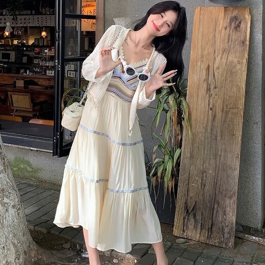 花语志连衣裙夏季2025新款套装女两件套裙子白色吊带裙新中式长裙度假风 针织拼接连衣裙+开衫【两件套】 均码 【建议80-130斤】