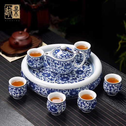 Close-up blue and white porcelain tea set Jingdezhen ceramic complete set household double-layer anti-scald tea cup living room office tea tray Panzhilian