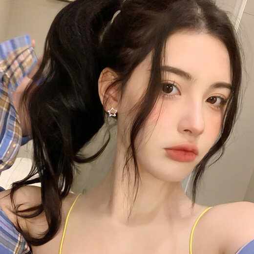 QMXD star-shaped hollow ear clip for women without piercing, painless ear bone clip earrings for women, fashionable and simple mosquito coil earrings gift star hollow ear clip + gift box