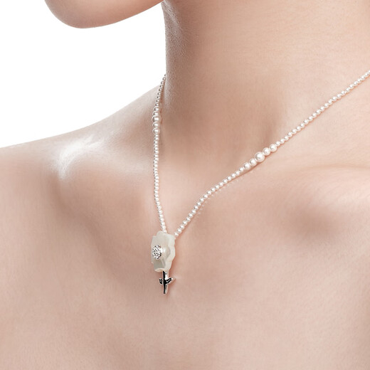 YVMIN尤目不规则花朵项链女吊坠设计师款【新品】 白色小号