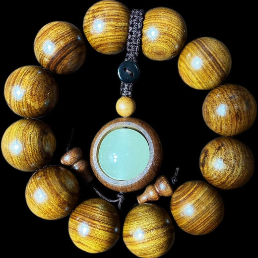 Huanghuali old material 20 bracelets, special high-end Buddha beads bracelet, rosary beads, men's bracelets, genuine new men and women. Huanghuali old material, 20 bracelets, special high-end Buddha beads bracelet, rosary beads, men's bracelets.