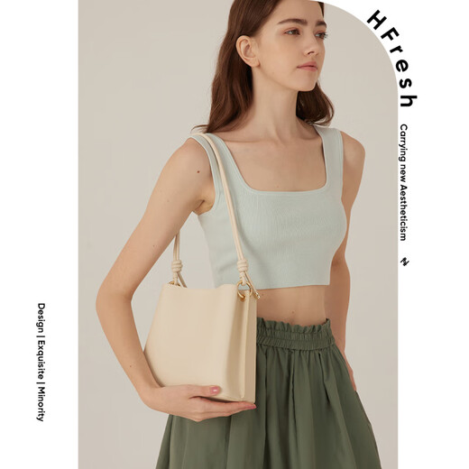 MUVA große Kapazitätsbeutel Frauenbeutel Neu 2022 One-Shoulder-Achselhöhlen-Achselbeutel mit großem Triebbeutel Milchshake weiß