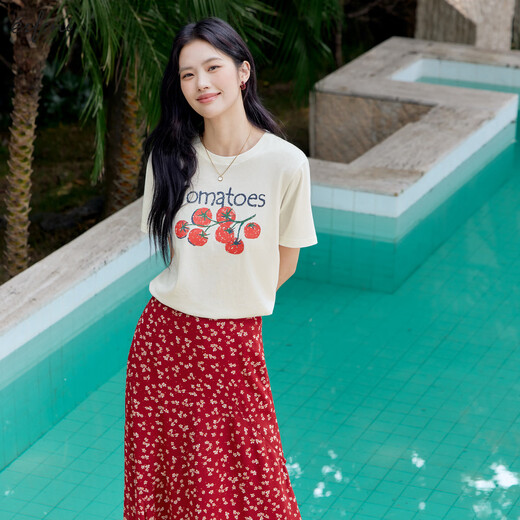 伊芙丽（eifini）伊芙丽手绘番茄印花短袖T恤女透气百搭通勤休闲上衣2025夏装新款 米白 M