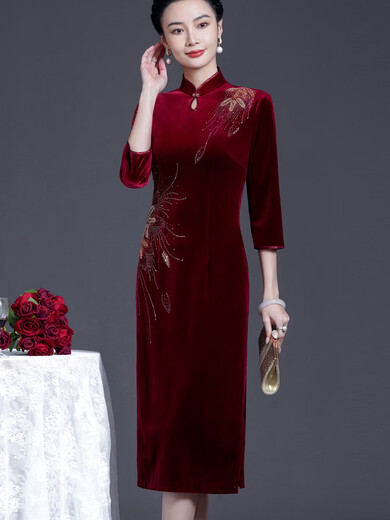 Homesee International Light Luxury High-End-Kleid 2025 Neues Sohn Hochzeit Mutter Kleid Zhong Laoxi Mutter Hochzeit Kleidung teure Wein Red Frühling und Herbststil Langes Cheongsam-Kleid M 90-100jin [Jin gleich 0,5 kg] Tragen