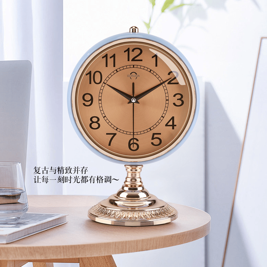 OUDUIDA RETRO RETRO Sala de estar Oro decoración de adornos de escritorio T Clock Mesa de moda Hogar Sentada Caballo Europeo MUTE MUTE 6996 Patrón de café