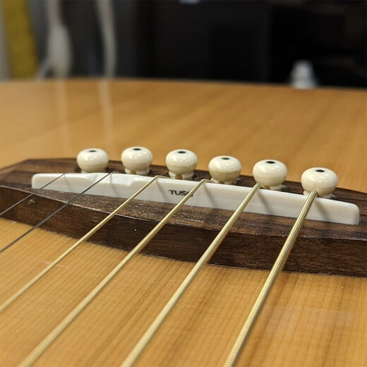 Oreiller de guitare TUSQ Artificiel Ivory Folk Song Classical Fanta Guitar Bass String Oreiller supérieur et inférieur Bridge PQ-9272U0004 Oreiller inférieur