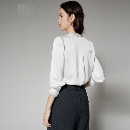 Late White New Product 2025 Autumn Style Elegant Shirt Fashion Lace Collar V-Neck Commuting Shirt Women White XL