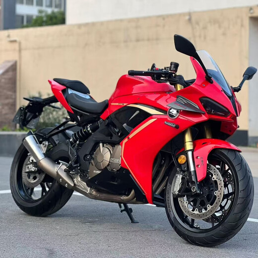 
Second-hand new Qianjiang QJ racing 600 four-cylinder water-cooled heavy motorcycle large-row sports car party racing spring breeze 675SR motorcycle black