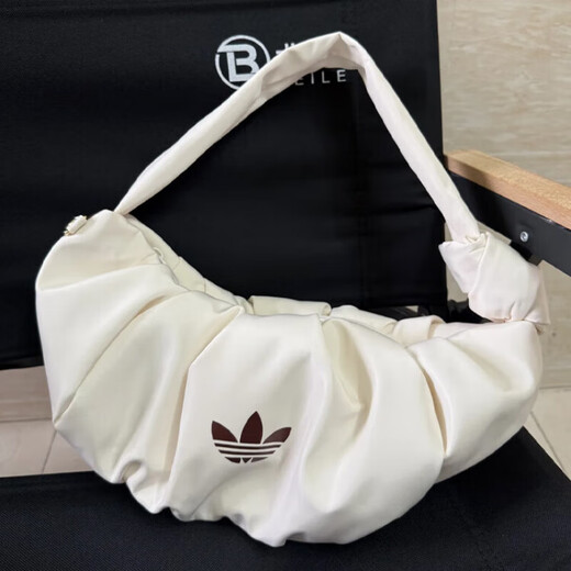 Adidas (adidas) Clover Women's Women's Rideled Cloud Sac à un épaule croisée Croissant Casual Sac KA9267 KA9272 Couleur de sable chaud KA9272 (48x33cm)