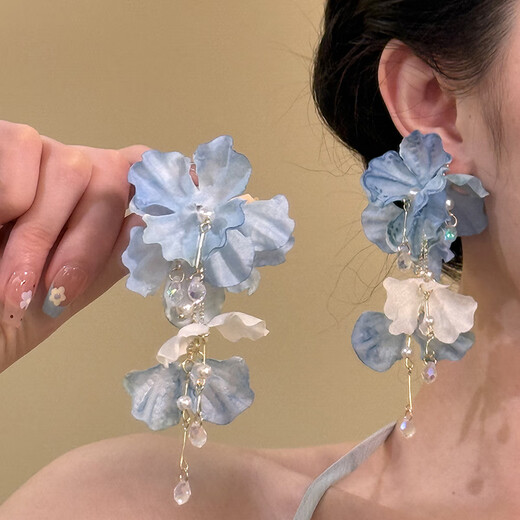 QMXD rose ice tea blue tassel flower earrings for women, high-end holiday style niche earrings, beautiful earrings, earrings, blue flower tassels, a pair