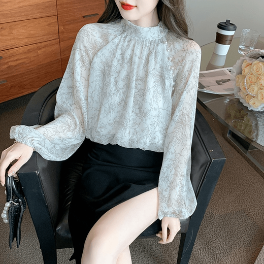 Pierre Cardin French sweet floral chiffon shirt women's autumn 2025 new beaded style age-reducing long-sleeved inner top picture color L 105-115Jin Jin equals 0.5 kg