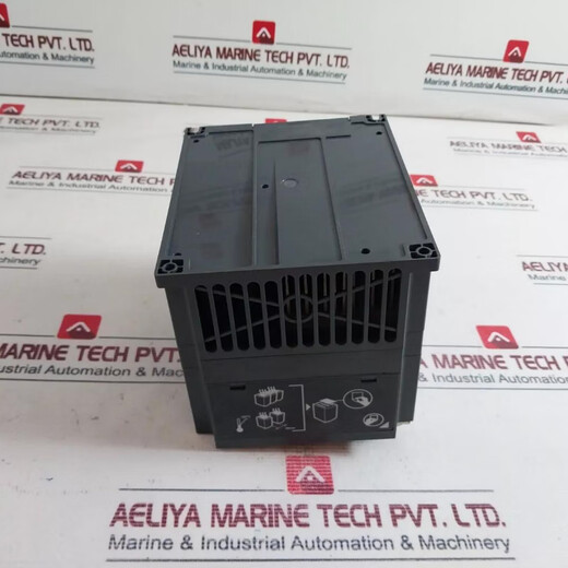 Convertisseur de fréquence Shuqian Schneider HU15N4 / 22/30/40/55/75 / ATV303HD11N4 / HD15N4 VW3A1105