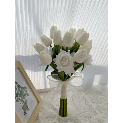 郁金香马蹄莲手捧花领证假花仿真花摄影拍照道具婚礼韩式新娘花束 HD-郁金香+铃兰花