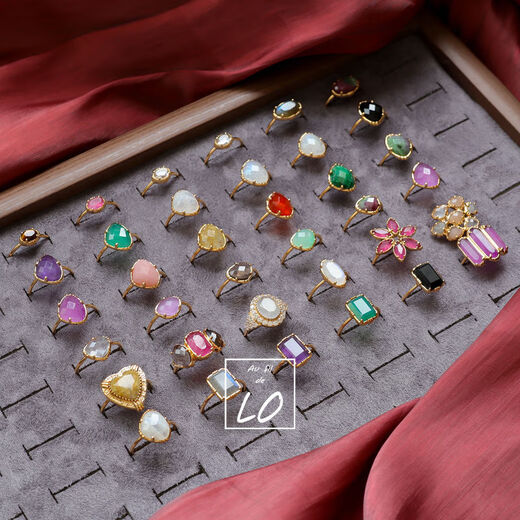 Floating lotus cut gem red column elongated exquisite free and easy personality double ball adjustable live ring design spot green agate medium size special shape