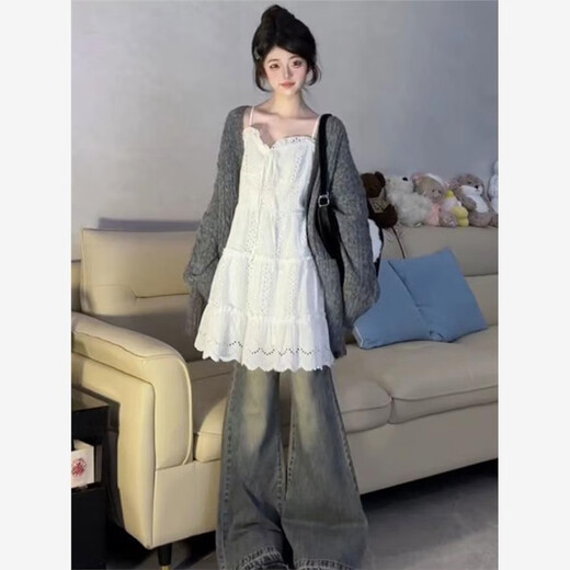 Cooles Kapitel (Kuzhang) 4884 Menschen sammeln zweiteilige Anzüge, kleine süße College-Stil-Spitzenspleischung Spleißstapel Kleid Stapel ein Stück Pullover grau M.