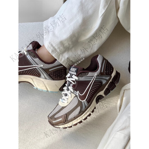 耐克（NIKE）运动鞋女ZOOM VOMERO 5太妃糖 FD9920-022 FD9920-022 39