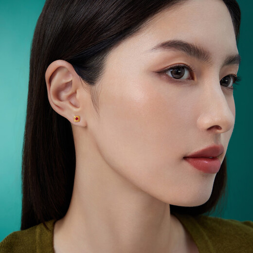 Lukfook Jewelry Gold Earrings Ruby Interesting Ripples of Light and Shadow Gold Pure Gold Earrings for Women Total Weight Approximately 1.26 Grams