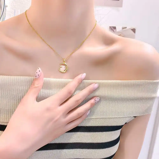 Japanese and Korean simple little rabbit necklace for girlfriend Moon Jade Rabbit pendant girl gift high-end niche light luxury jewelry M59 Moon Rabbit Necklace