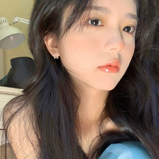 QMXD star-shaped hollow ear clip for women without piercing, painless ear bone clip earrings for women, fashionable and simple mosquito coil earrings gift star hollow ear clip + gift box