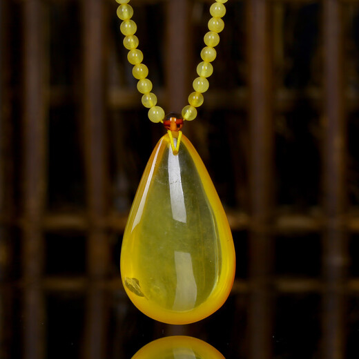 Jiale beeswax pendant for women natural amber non-optimized pendant with shape beeswax pendant one thing one certificate authentic birthday gift