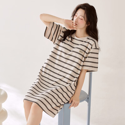 Yalu avec poitrine de poitrine intégrée de nuit à manches courtes en coton pur à manches courtes pour les femmes en été 2025, un pyjamas de coton nouveau lâche et peut être porté à l'extérieur de ZB: x12529 [coton poitrine poitrine] M [suggéré 80-100jin [Jin est égal à 0,5 kg]]]]