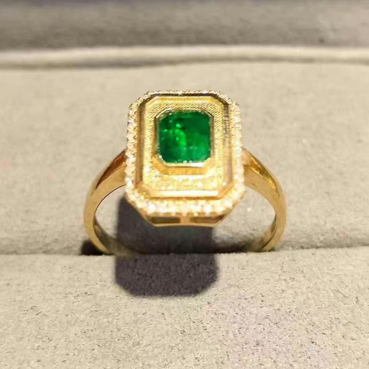 HEEKAIYI Emerald Gemstone Ring for Women 18K Diamond Ring Luxurious Chinese Valentine's Day Birthday Gift for Wife and Girlfriend Selected Emerald Gemstone Ring-1.59 Carat