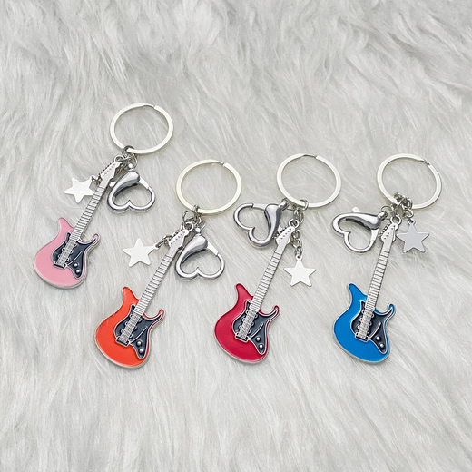American Hot Girl Style Y2K E -Gitarrenstar Schlüsselbund in Retro Trockener jubilanter Bass Schlüsselbeutel Keychain Gitarre Keychain - Weiß