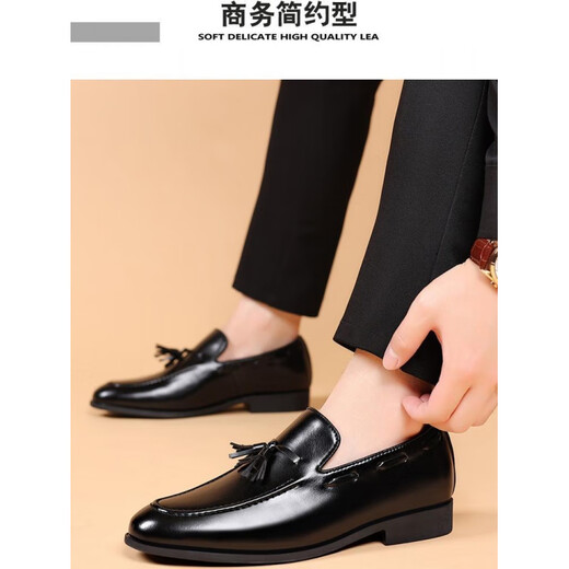 Cartelo Crocodile (Cartelo) Mat Suit Chaussures en cuir masculin Plat de moule à plat Men Flatung Formal Youth Pointed Toed Chaussures de mariage décontractées Spring and Automne Beans 9923 Matte noir 38
