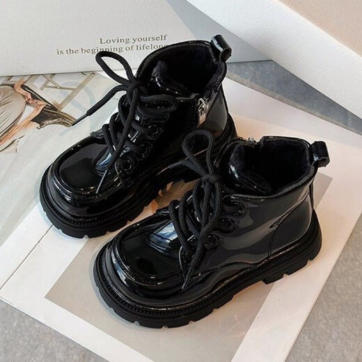 Boots Martin pour enfants Chaussures en cuir court 2024 Automne et hiver Nouveau style britannique Boots célibataires noirs Boy plus velours deux chaussures de coton Doudouya / DDY687 noir 34
