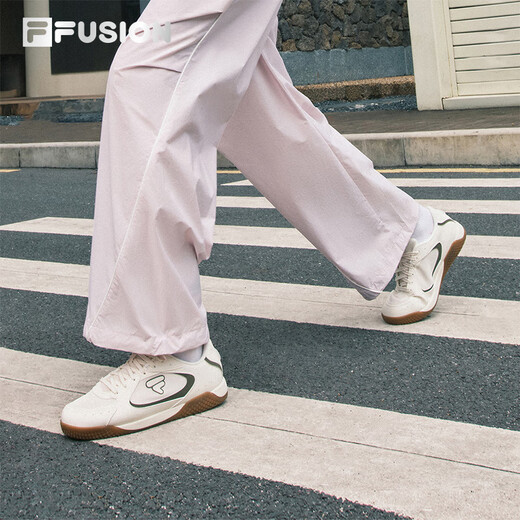 Fila Fusion Wing Shoes 2025 Летние тонкие подошвы, дышащие женские туфли, серебряные балетные туфли Tofu White/Night Olive Green-To 36