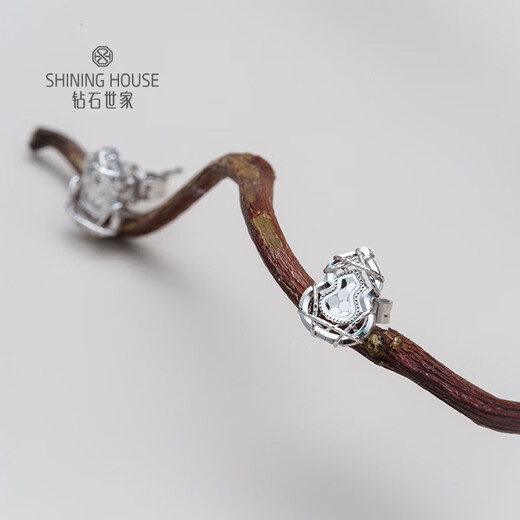 Diamond Family PT950 platinum earrings, gourd platinum earrings, platinum earrings, sparkling good luck gift for girlfriend, single, about 1g