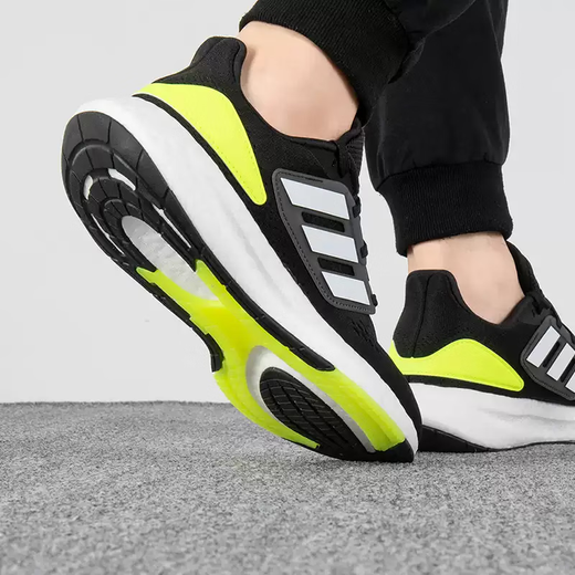 阿迪达斯官方网 Pureboost 男款耐磨运动鞋休闲鞋透气轻便网面跑步鞋 HQ1449 黑色/黄色 36.5