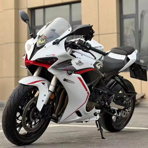 
Second-hand new Qianjiang QJ racing 600 four-cylinder water-cooled heavy motorcycle large-row sports car party racing spring breeze 675SR motorcycle black