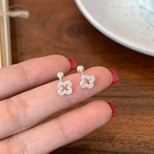 Qi Xiaomi four-leaf clover earrings for women sterling silver 999 earrings 2025 new high-end earrings for pierced ears for sleeping without removing earrings a pair of four-leaf clover earrings 999 pure silver