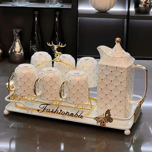 Sanqihu moderne leichte Luxus Wassertasse Set Home Wohnzimmer Unterhaltung Gäste Wasserbecher Wasserkocher Tee Tee Set Komplettes Set Modern Light Luxus Wasser 9 -teiliges Set 691 Geschenkbox Set