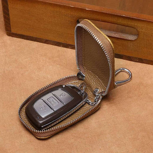 
Genuine leather crocodile pattern men's car remote control cover key bag men's universal waist hanging keychain key bag black crocodile pattern/genuine leather M13662