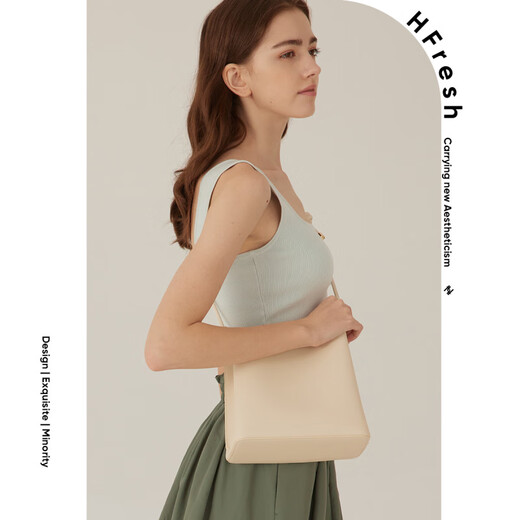 MUVA große Kapazitätsbeutel Frauenbeutel Neu 2022 One-Shoulder-Achselhöhlen-Achselbeutel mit großem Triebbeutel Milchshake weiß