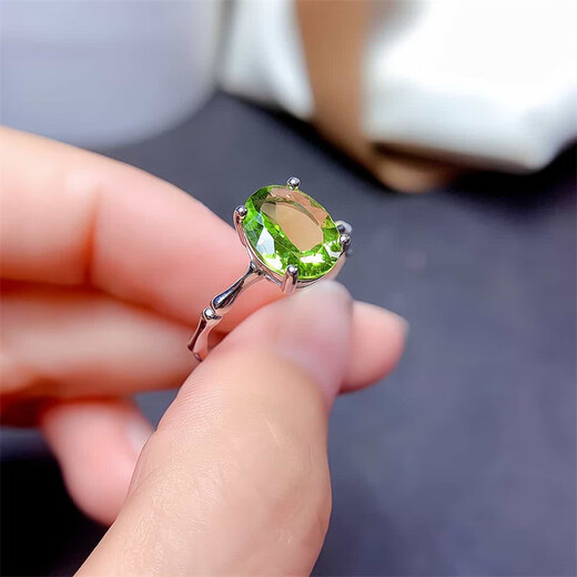 Weici original olive ring for women sterling silver plated 18k gold emerald crystal ring design niche high-end natural peridot ring