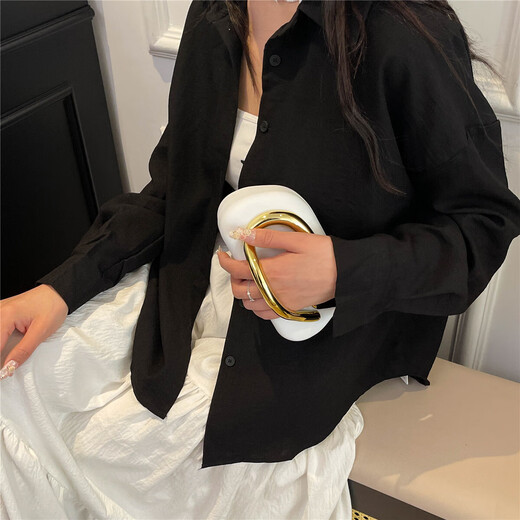 Box Cadena de bolsas cuadradas pequeñas 2025 Nueva cena europea y estadounidense Boda de boda Bolso de nichos