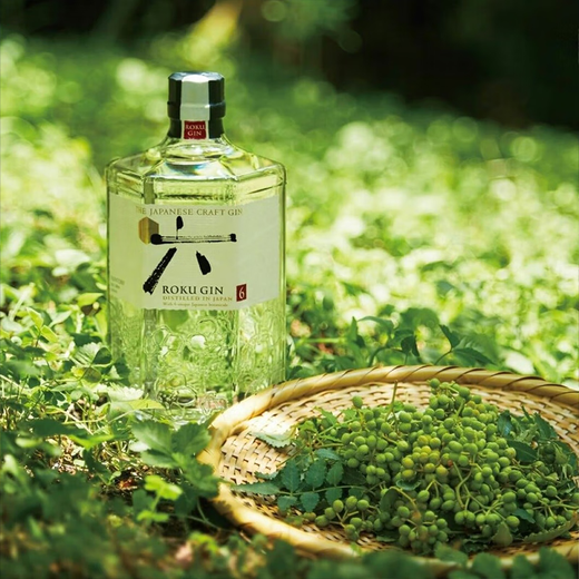 
Suntory Foreign Wine ROKU Six Gin Gin 700ml