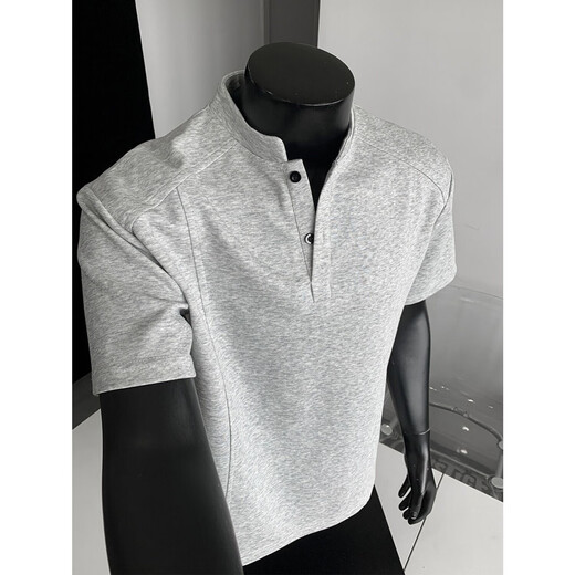 
Light gray deconstructed Henry neck polo shirt men's summer American trendy short-sleeved T-shirt for men's handsome versatile top light gray L