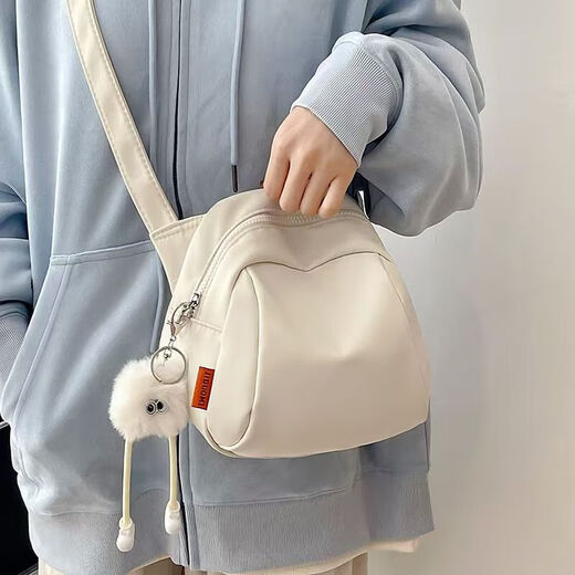 高颜值小众设计小包女2025新款潮流贝壳包轻便百搭大容量斜挎包包 白色