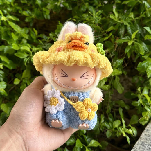 Labubu сидел на вечеринке Haruno Doll Suit Labubu Macaron 2 -го поколения.