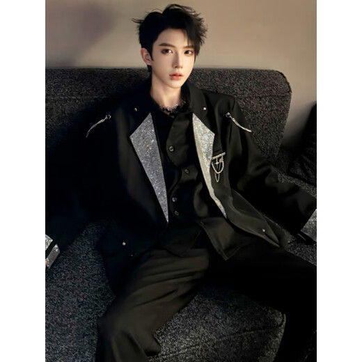 An Chuxia, a male model, wears a diamond-encrusted shoulder pad suit, a high-end hairstylist trendy brand men's suit, a casual suit jacket, black, three-piece suit for male models 2XL