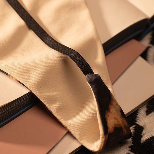 Leopard print thong women's seamless underwear, sexy thin strap with a rope, hot temptation, sports and fitness inner layer, Black Panther S80-95Jin Jin is equal to 0.5 kg